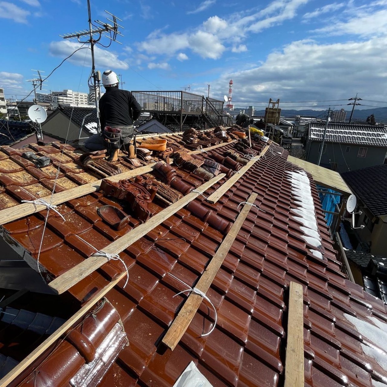 石川県 金沢市 七尾市 解体工事 アスベスト撤去 瓦工事 雨漏り 屋根修理 庭木伐採 ゴミ処分